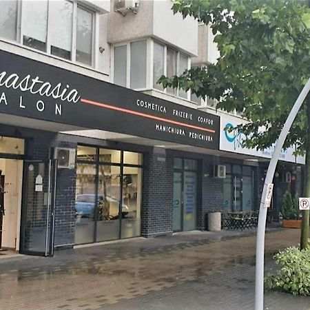 Studio Modern. ブカレスト エクステリア 写真